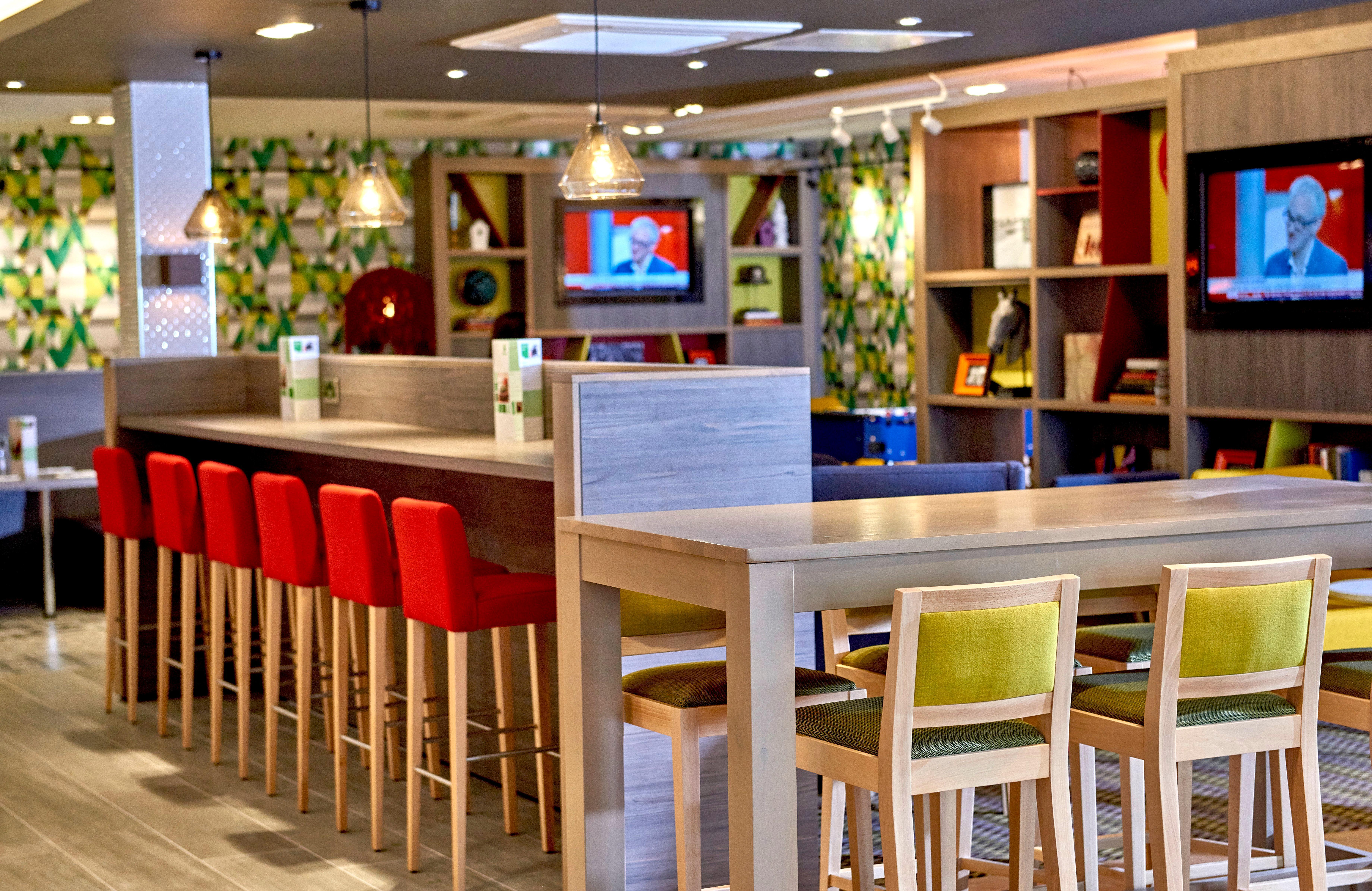 Holiday Inn Northampton West M1 Junc 16, An Ihg Hotel Flore Exterior photo